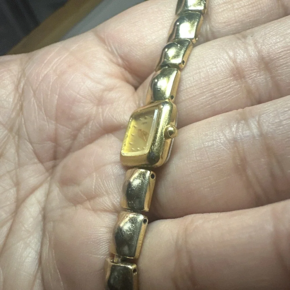 Working Vtg Chere Citizen Gold Tone Square 14mm Women's‎ Watch Quartz Fit 6.25